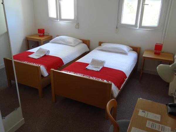 Hostellerie Bon Pasteur : photo 3 de la chambre chambre lits jumeaux confort