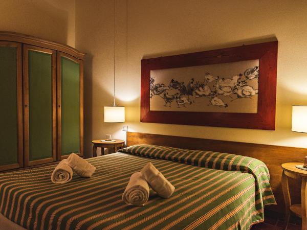 Corte San Mattia : photo 10 de la chambre chambre double ou lits jumeaux supérieure avec vue sur ville