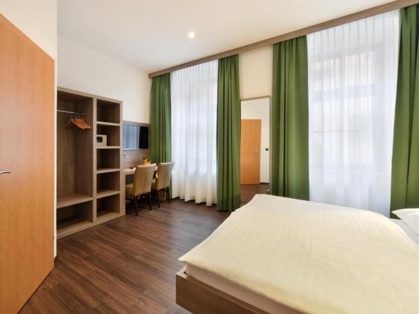 Hotel Lucia : photo 4 de la chambre chambre double