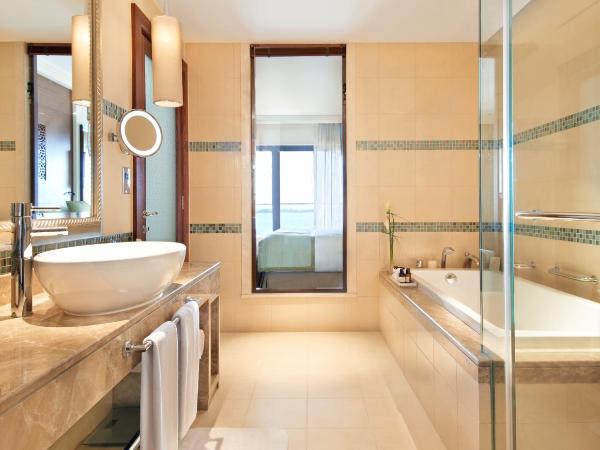 Fairmont The Palm : photo 3 de la chambre chambre lit king-size fairmont heritage - vue partielle sur mer du palm