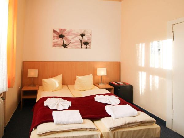 Hotelpension Margrit : photo 3 de la chambre chambre double ou lits jumeaux