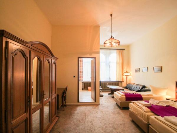 Hotelpension Margrit : photo 1 de la chambre chambre triple