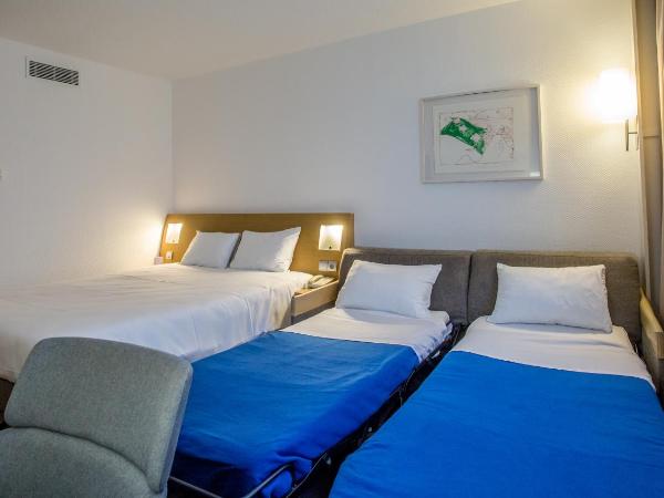 Novotel Bourges : photo 3 de la chambre chambre supérieure avec lit queen-size et canapé-lit double
