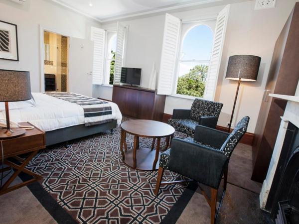 Avonmore On The Park Boutique Hotel : photo 5 de la chambre suite lit queen-size de luxe avec balcon