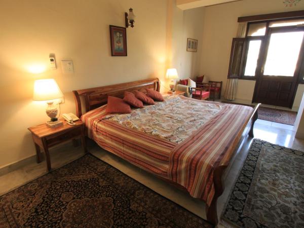 Hotel Meghniwas : photo 9 de la chambre chambre deluxe double ou lits jumeaux