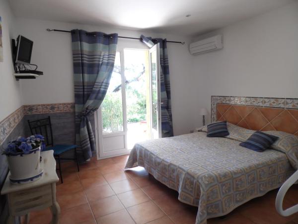 Locations Résidence Rocca Rossa Palombaggia : photo 3 de la chambre bungalow 1 chambre