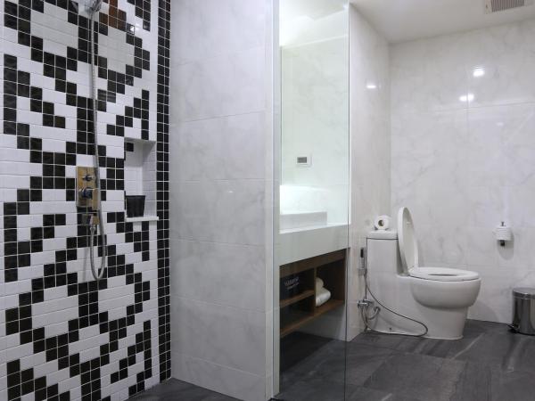 Stay with Nimman Chiang Mai - SHA Extra Plus : photo 5 de la chambre chambre lit king-size supérieure