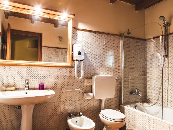 Corte San Mattia : photo 4 de la chambre chambre triple standard avec jardin privé