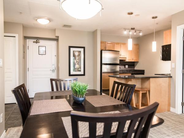 Canterra Suites Hotel : photo 7 de la chambre suite 2 chambres et 1 salle de bains