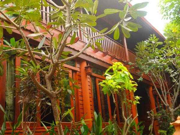 Ruenkanok Thaihouse Resort : photo 3 de la chambre villa de luxe