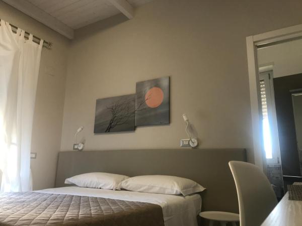 L'AlbaRosa - Camere : photo 3 de la chambre chambre double ou lits jumeaux avec balcon