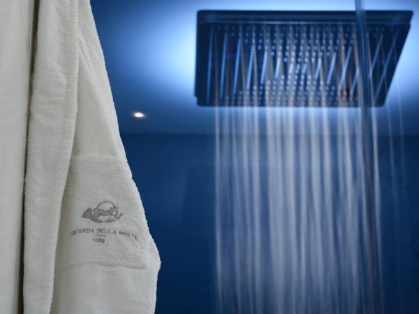 Locanda della Posta Boutique Hotel : photo 6 de la chambre chambre lit queen-size avec bain à remous