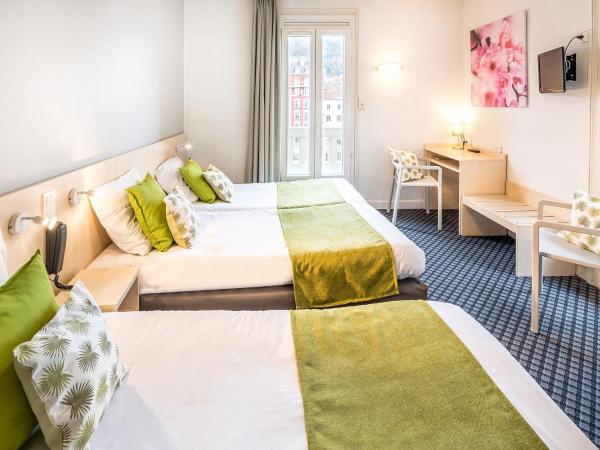 Hôtel Notre Dame de France : photo 3 de la chambre chambre triple avec vue