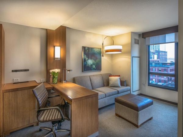 Hyatt Place Baltimore Inner Harbor : photo 3 de la chambre chambre lit king-size spéciale avec canapé-lit