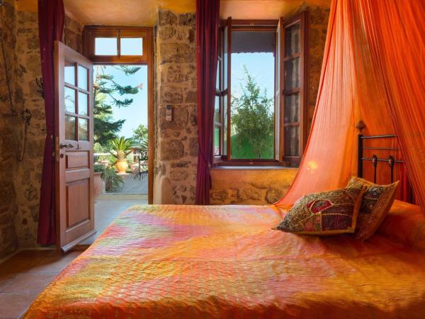 Nikos Takis Fashion Boutique Hotel : photo 2 de la chambre superior medieval