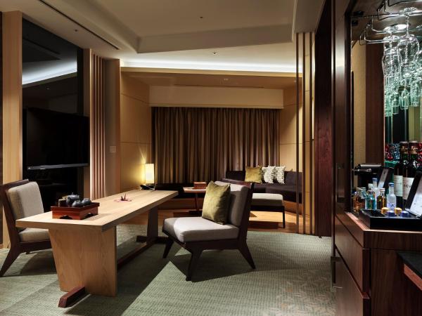 Hotel Gajoen Tokyo : photo 8 de la chambre suite exécutive avec lit d'appoint