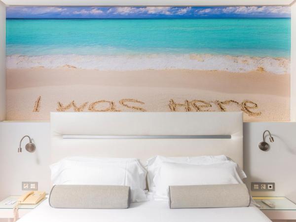 Amàre Beach Hotel Marbella - Adults Only Recommended : photo 4 de la chambre chambre double i was here