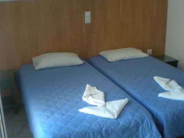 Hotel Rea : photo 2 de la chambre chambre double ou lits jumeaux - demi sous-sol 