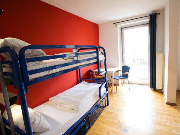 THE 4YOU Hostel & Hotel Munich : photo 9 de la chambre hébergement 6 lits