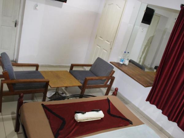 Deccan Comforts : photo 2 de la chambre chambre double de luxe - climatisation