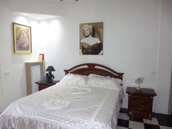 Alaska Rooms : photo 2 de la chambre chambre double avec salle de bains privative