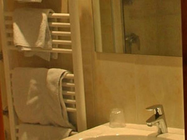 Hotel Les Chalets : photo 2 de la chambre chambre quadruple