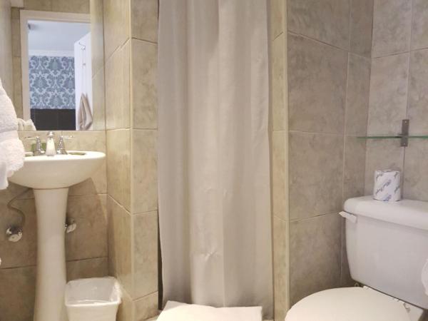 Hotel de Paris Montreal : photo 6 de la chambre chambre double budget avec 2 lits doubles