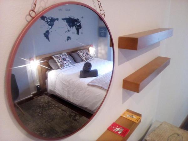 Oasis Backpackers' Hostel Granada : photo 8 de la chambre chambre double avec balcon