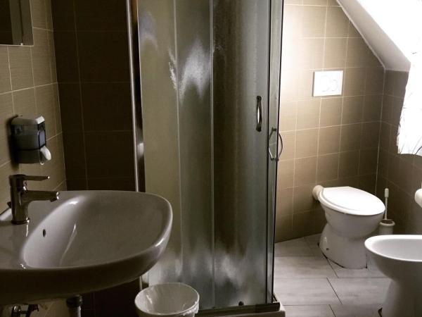 Ostello Old Milano : photo 1 de la chambre lit dans dortoir mixte de 6 lits