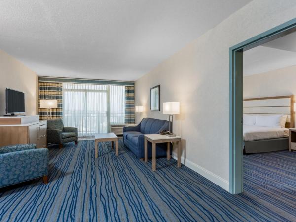 Wyndham Virginia Beach Oceanfront : photo 3 de la chambre suite côtière 2 chambres 1 lit king size, 2 lits queen-size, canapé-lit
