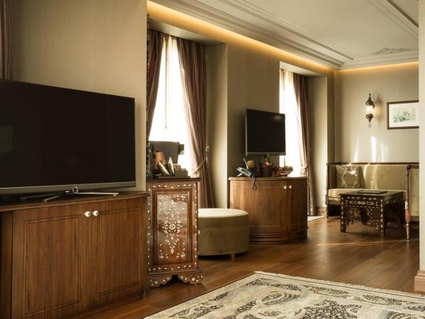 AJWA Sultanahmet - Preferred Hotels LVX Collection : photo 10 de la chambre suite d'angle - vue sur rue