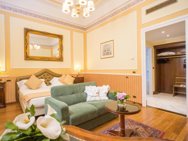 Hotel Bristol Palace : photo 3 de la chambre chambre familiale (2 adultes + 1 enfant)