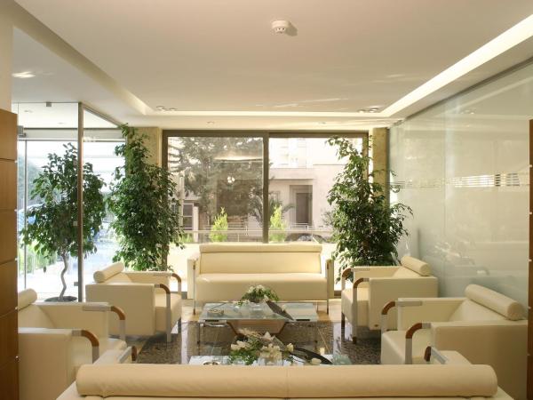 Blue Sea Hotel Alimos : photo 3 de la chambre chambre lits jumeaux