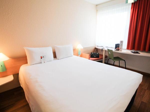 ibis Hotel Düsseldorf Hauptbahnhof : photo 3 de la chambre chambre lit king-size standard