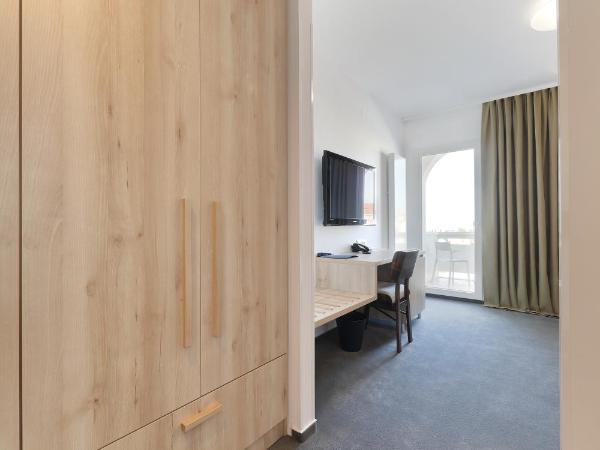 Hotel Mediteran : photo 4 de la chambre chambre double confort avec balcon