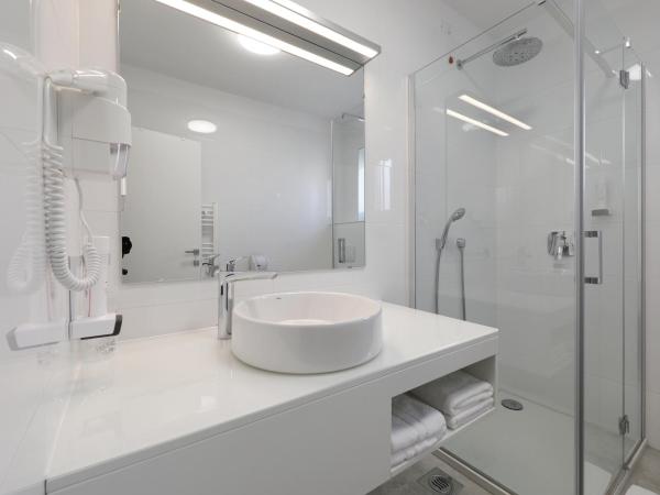 Hotel Mediteran : photo 9 de la chambre chambre double confort avec balcon