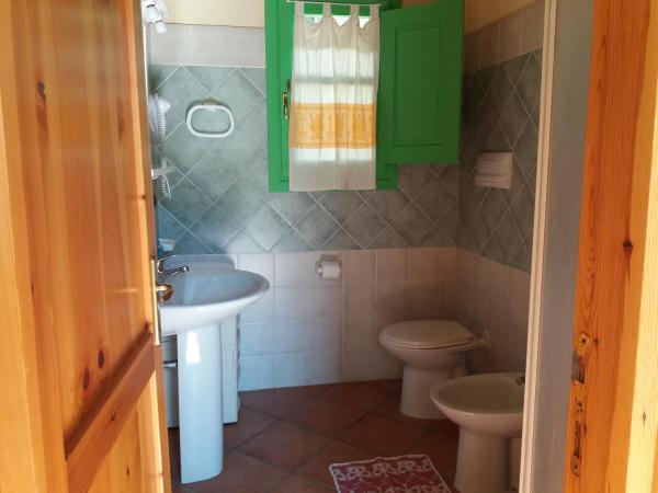 Agriturismo Agrisole : photo 8 de la chambre chambre double - vue sur jardin