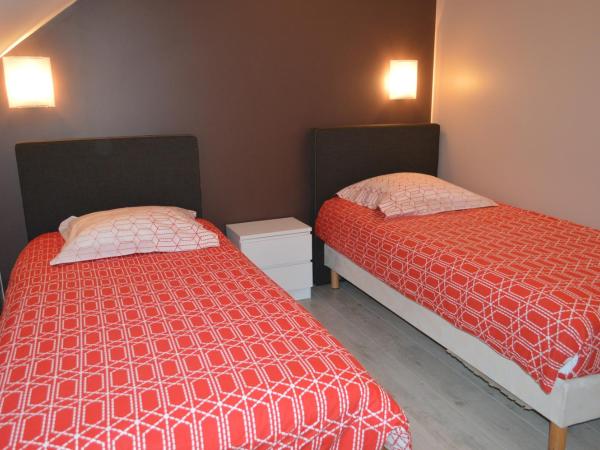 Hôtel Timgad : photo 3 de la chambre deux chambres doubles/lits jumeaux adjacentes avec salle de bains commune - accès par escalier uniquement