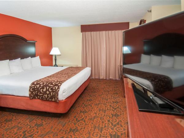 Governors Suites Hotel Oklahoma City Airport Area : photo 4 de la chambre suite lit king-size