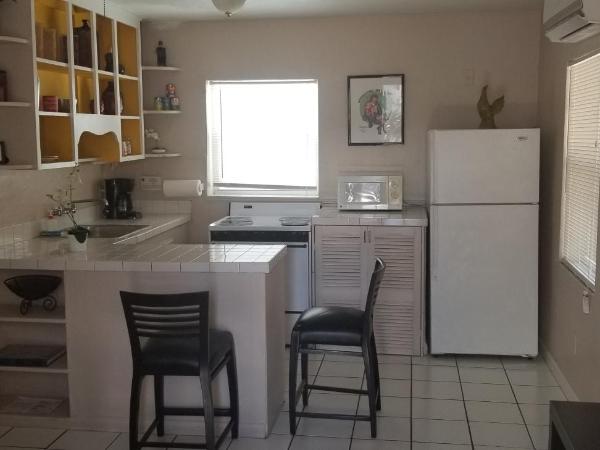 INN LEATHER GUEST HOUSE-GAY MALE ONLY : photo 1 de la chambre suite lit queen-size deluxe