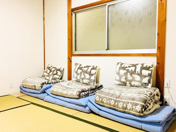 Osaka Guesthouse SAYURI HONKAN : photo 10 de la chambre bungalow familial