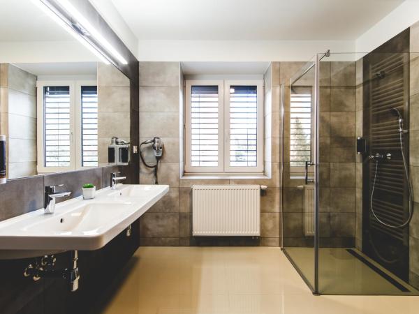 SILESIA Residence : photo 5 de la chambre chambre quadruple de luxe