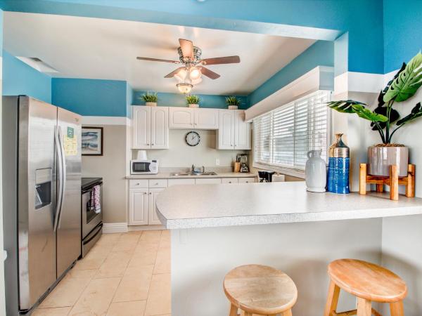 The Inn at Sunset Cliffs : photo 8 de la chambre suite lit queen-size 2 chambres avec cuisine