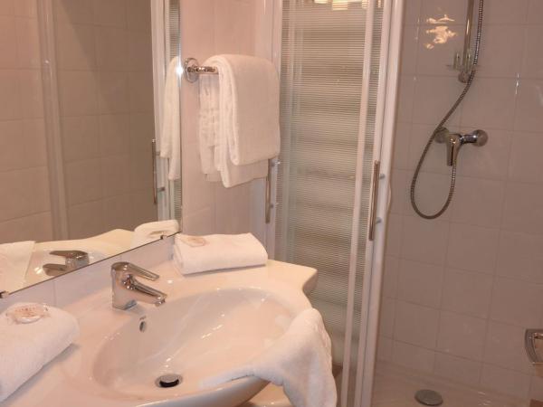 Cit'Hotel de La Vallée : photo 3 de la chambre chambre double