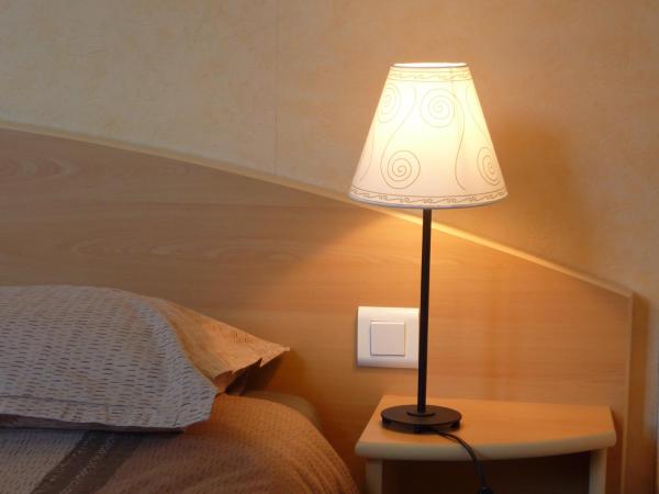 Cit'Hotel de La Vallée : photo 4 de la chambre chambre double Économique