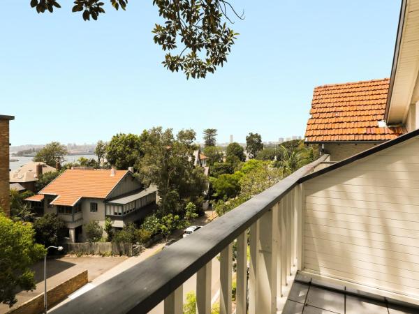 Glenferrie Lodge : photo 10 de la chambre chambre lit queen-size de luxe avec salle de bains commune