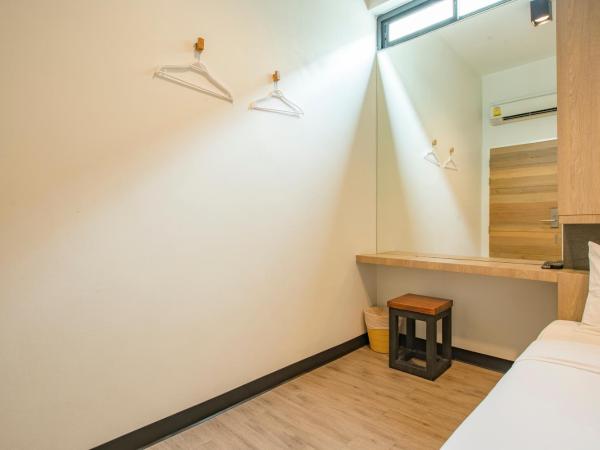T Hostel @ Victory Monument : photo 3 de la chambre chambre double standard avec salle de bains commune