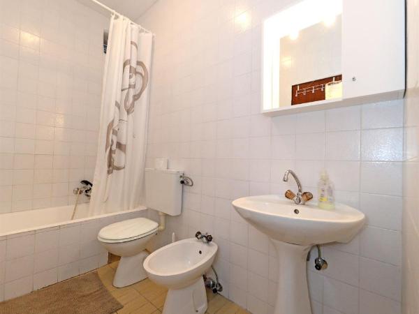 Rooms Jeriko : photo 6 de la chambre chambre triple avec balcon