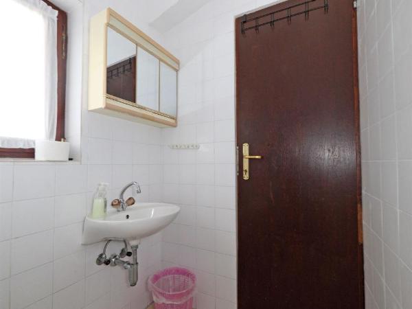 Rooms Jeriko : photo 7 de la chambre chambre triple standard – premier Étage