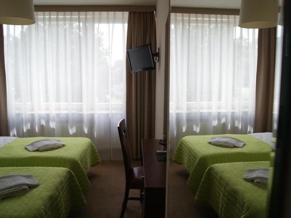 Hotel PZMot : photo 6 de la chambre chambre lits jumeaux standard